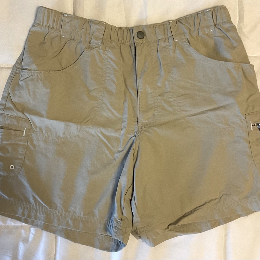 Lite weight Columbia shorts